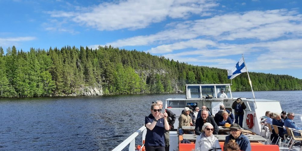 TECHNICIANS AND POLITICAL ADMINISTRATORS FROM FINLAND, PORTUGAL, FRANCE AND SPAIN EXCHANGE EXPERIENCES IN THE SUSTAINABLE MANAGEMENT AND TOURIST USE OF EUROPEAN PREHISTORIC ART