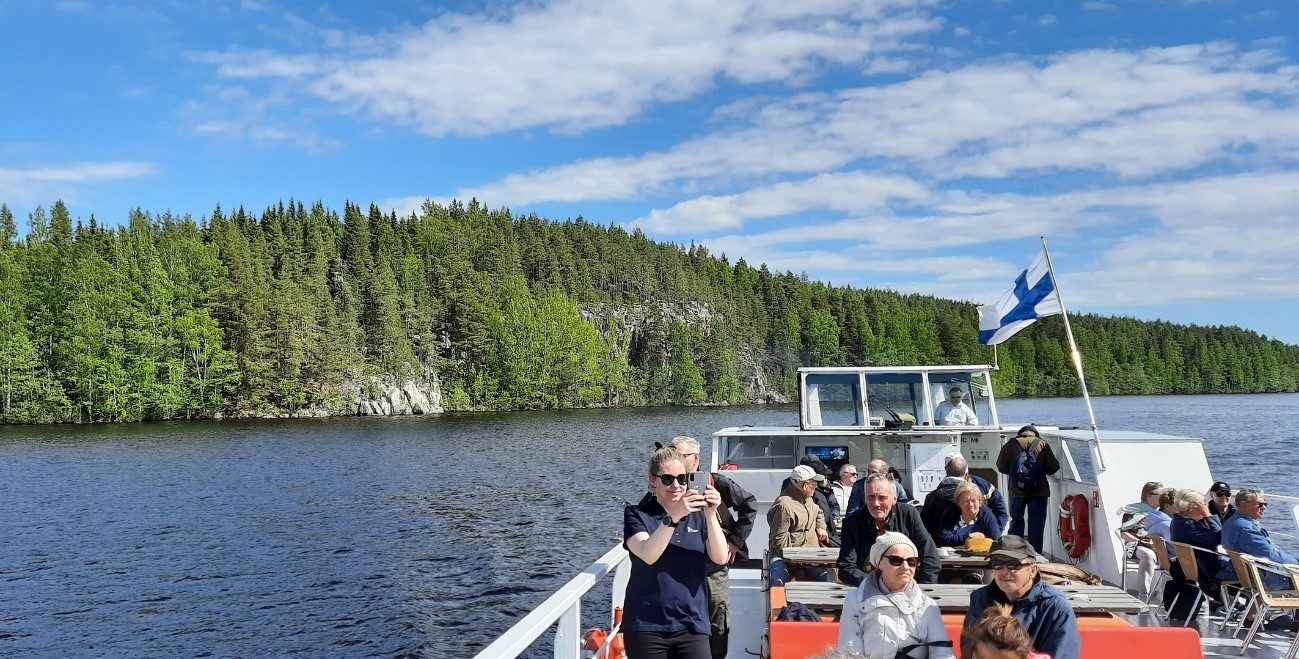  TECHNICIANS AND POLITICAL ADMINISTRATORS FROM FINLAND, PORTUGAL, FRANCE AND SPAIN EXCHANGE EXPERIENCES IN THE SUSTAINABLE MANAGEMENT AND TOURIST USE OF EUROPEAN PREHISTORIC ART